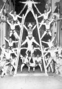DanzaAcrobatas1930